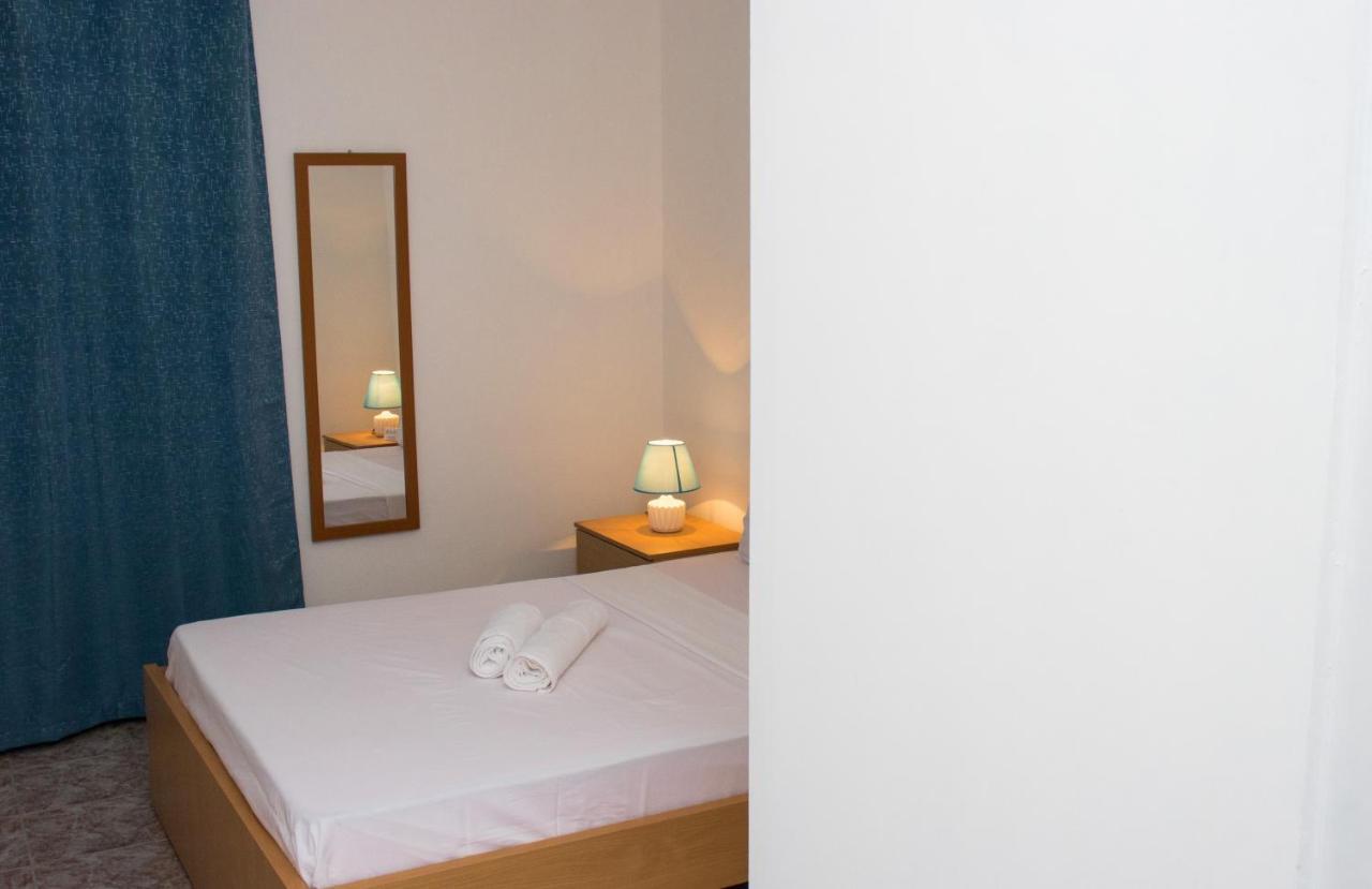 Plateau Bedroom & - Center 1